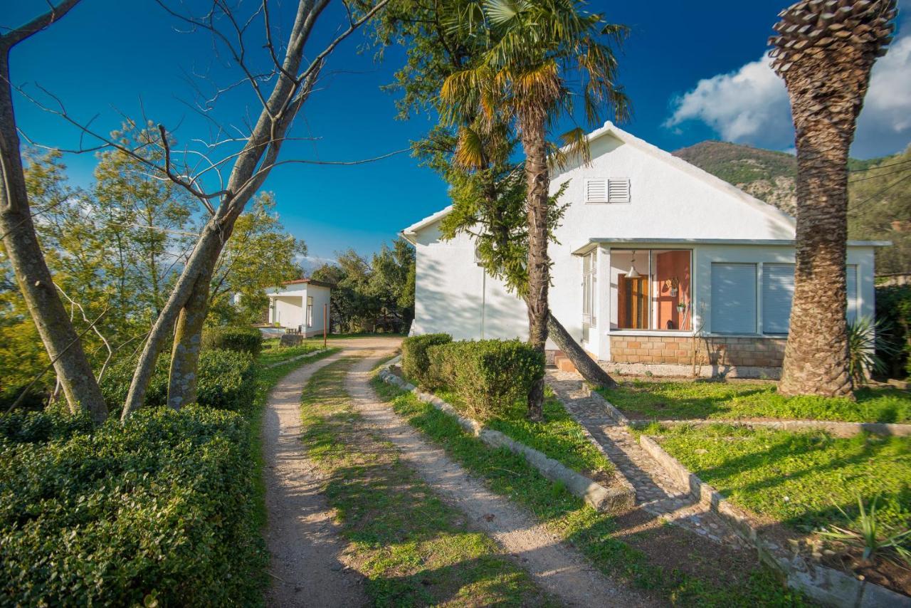 טיווט Holiday Home Nives מראה חיצוני תמונה
